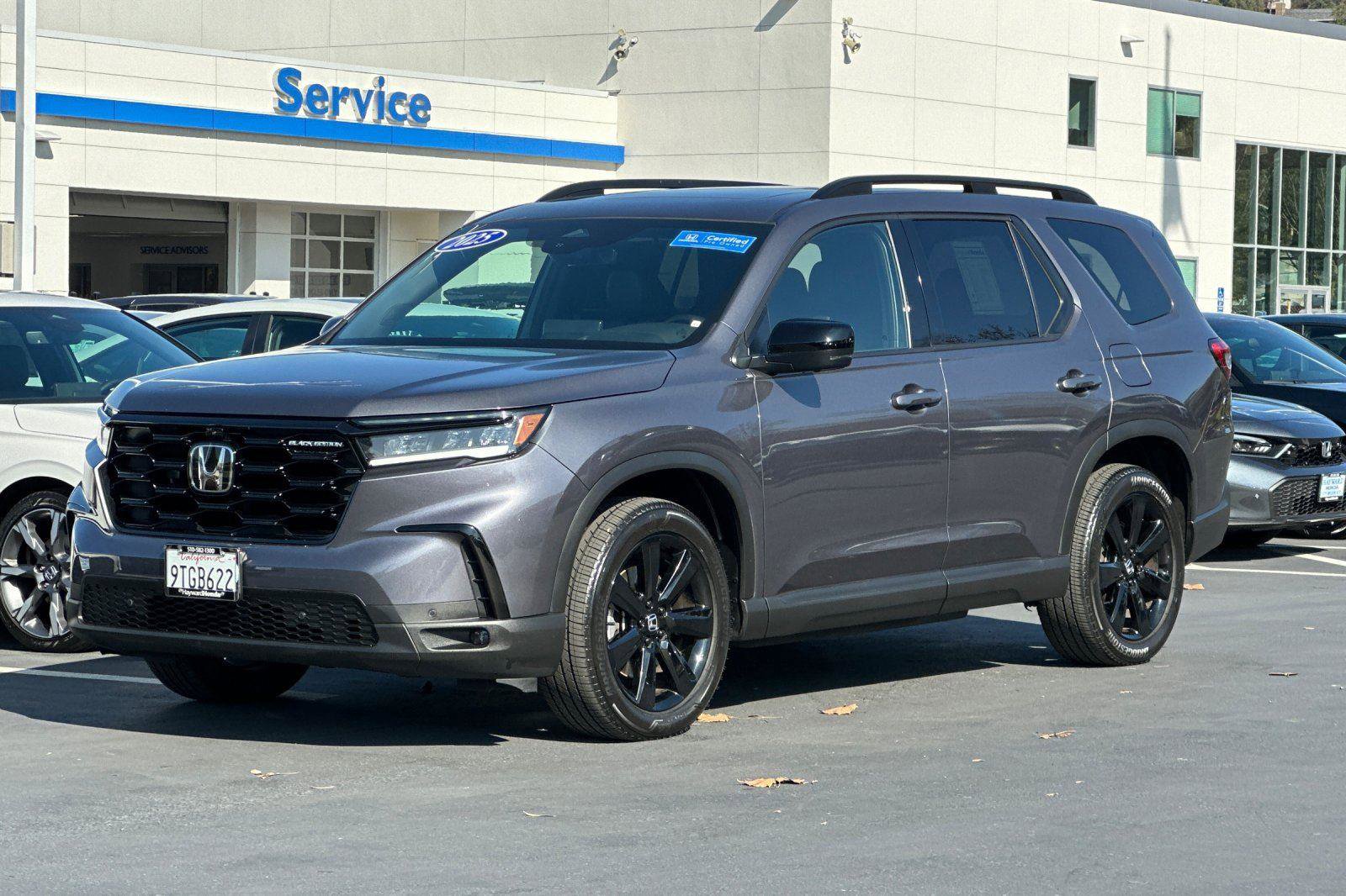 Certified 2025 Honda Pilot Black Edition image 7