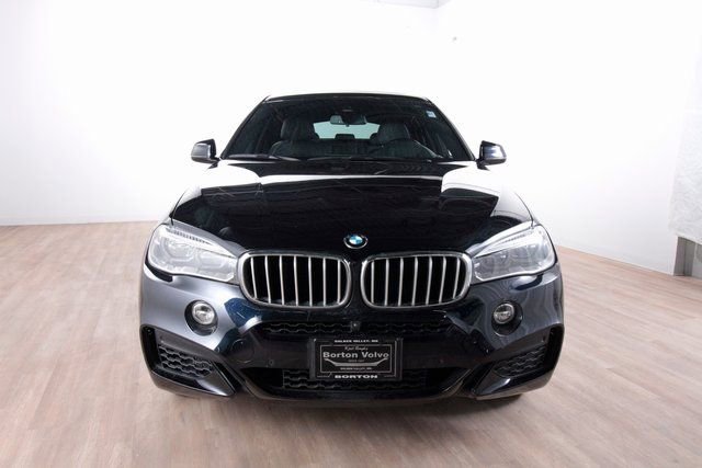 Used 2019 BMW X6 xDrive50i w/ M Sport Package image 2