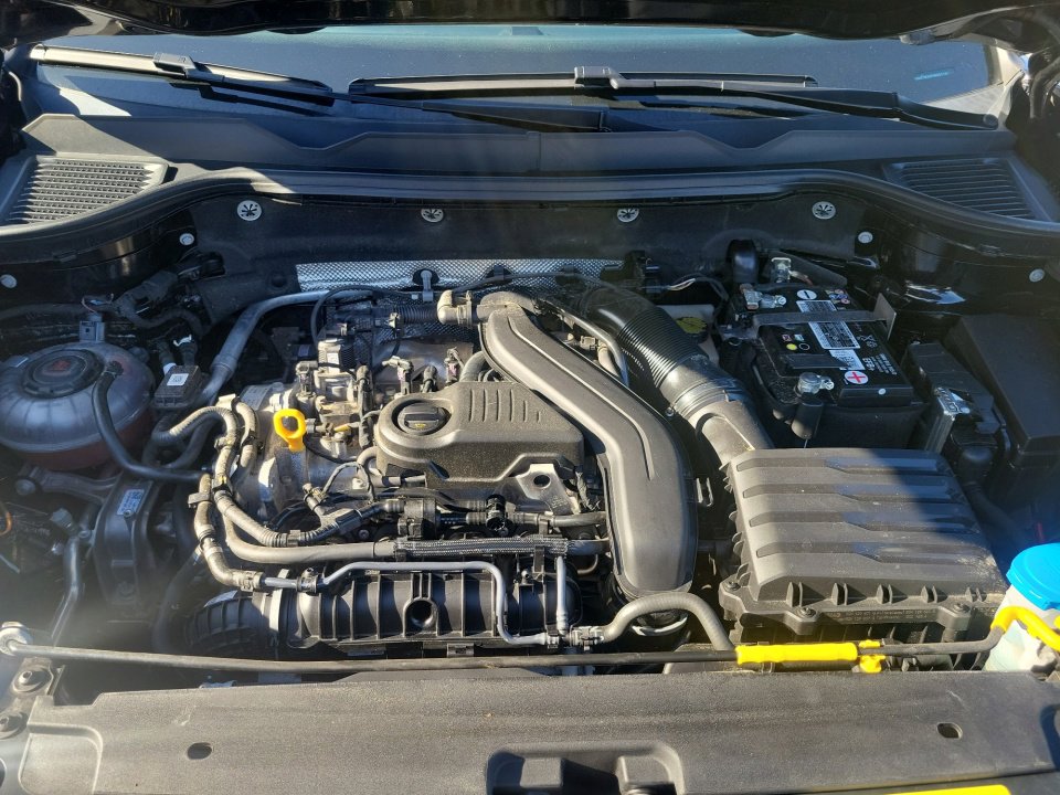 Certified 2023 Volkswagen Taos S image 18