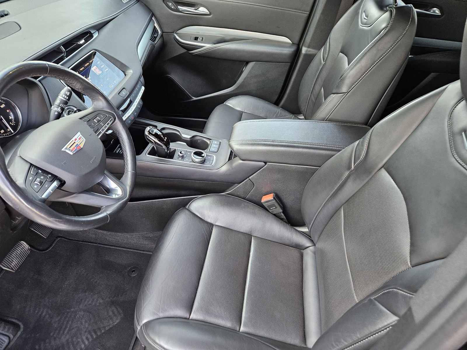 Certified 2023 Cadillac XT4 Premium Luxury w/ Driver Assist Package image 16