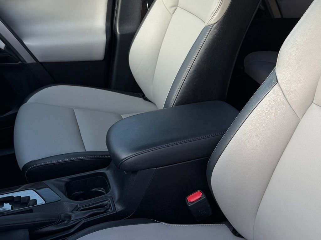 Used 2016 Toyota RAV4 Limited image 22