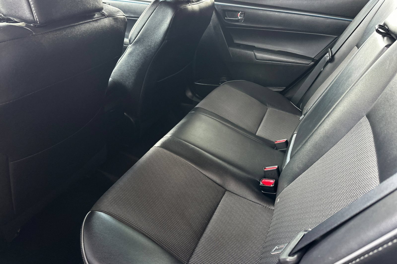 Used 2015 Toyota Corolla S FWD image 11