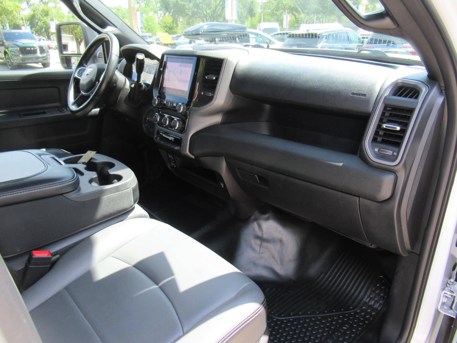 Certified 2026 RAM 3500 Tradesman w/ Chrome Appearance Group AWD/4WD image 14