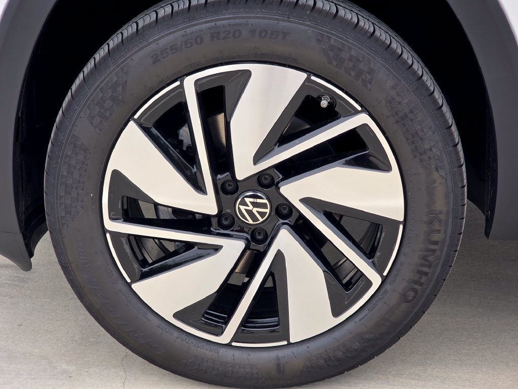 New 2026 Volkswagen Atlas SE FWD image 9