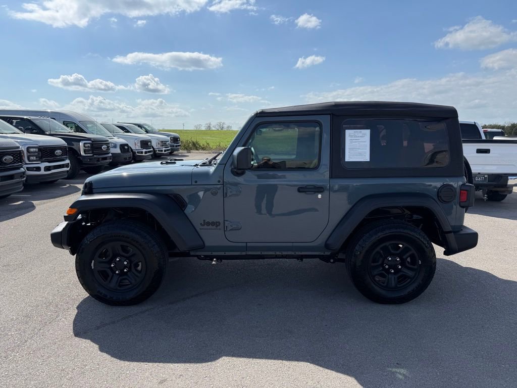 Used 2025 Jeep Wrangler Sport image 33