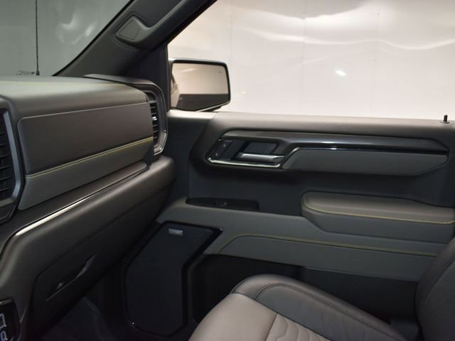 Used 2025 Chevrolet Silverado 1500 ZR2 w/ Technology Package image 21