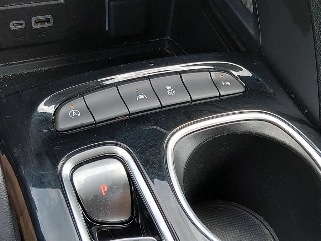 Used 2023 Buick Envision Essence FWD image 22
