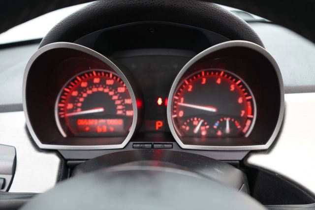 Used 2003 BMW Z4 2.5i image 29