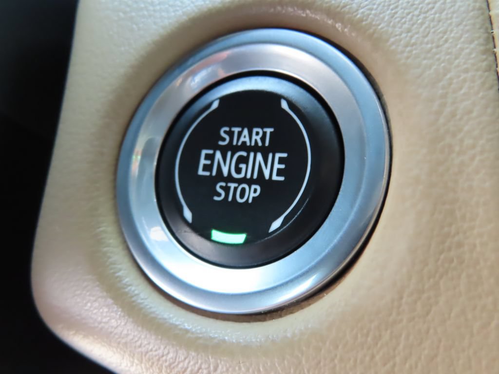 Used 2022 Chevrolet Tahoe Premier AWD/4WD image 12