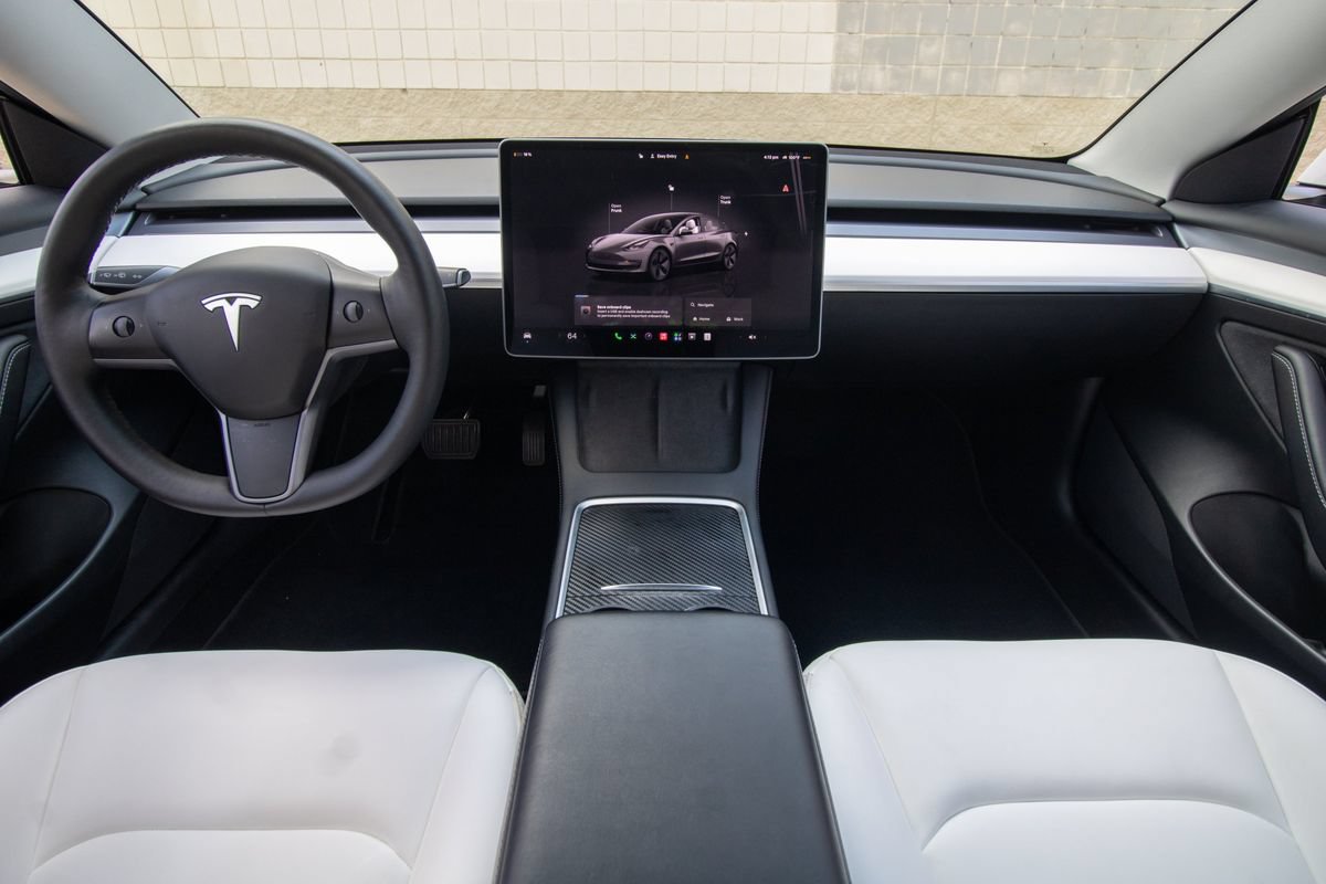 Used 2022 Tesla Model 3 Long Range AWD/4WD image 35