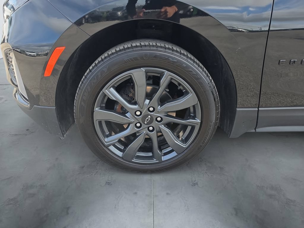 Used 2023 Chevrolet Equinox RS FWD image 17