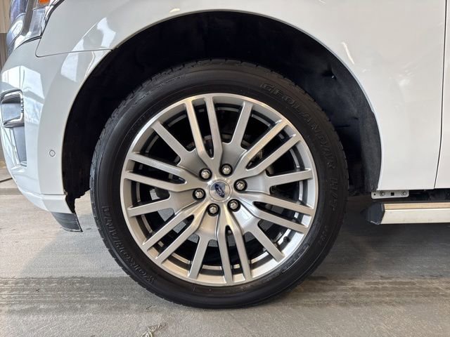Used 2022 Ford Expedition Max Platinum AWD/4WD image 35