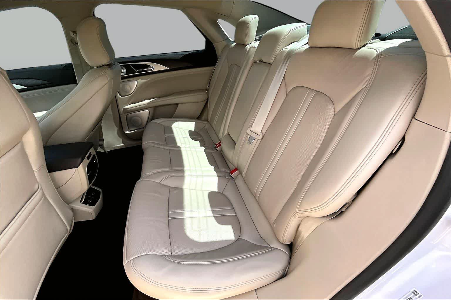 Used 2020 Lincoln MKZ Reserve w/ Luxury Package AWD/4WD image 21