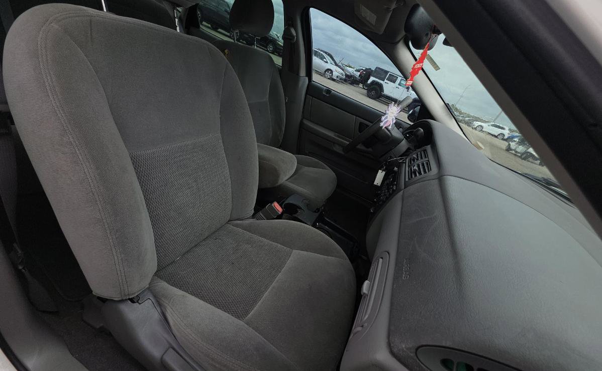 Used 2004 Ford Taurus SES FWD image 8