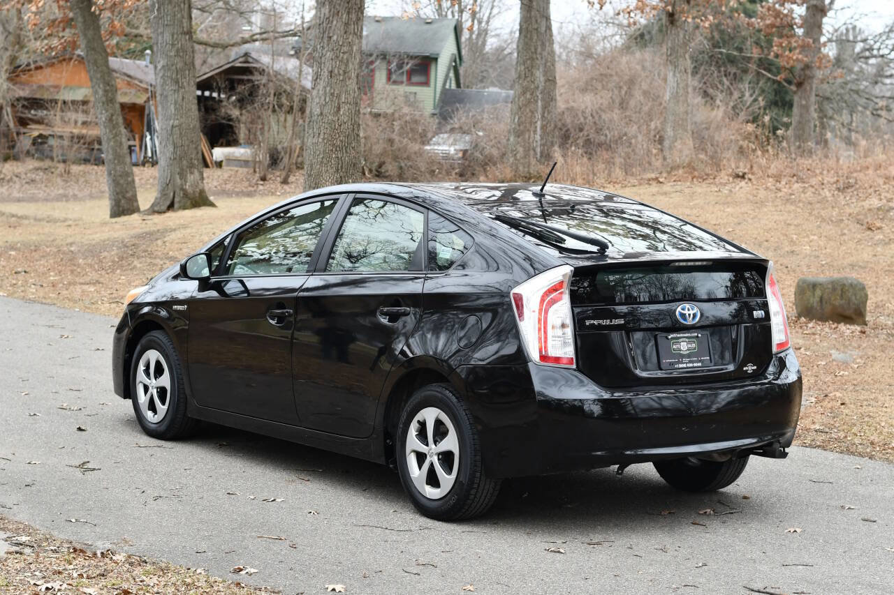 Used 2013 Toyota Prius Two image 4