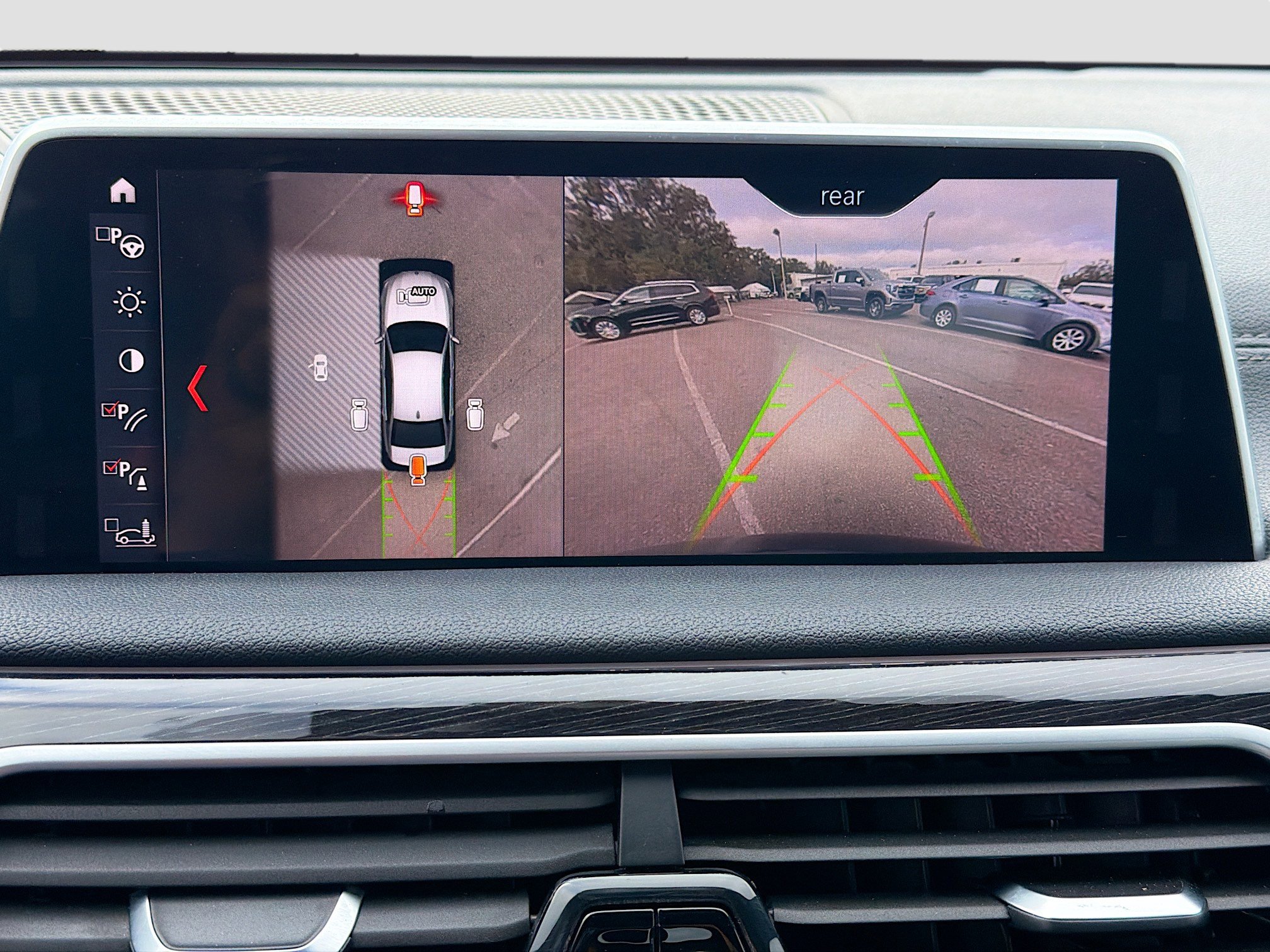 Used 2019 BMW 740i 740i w/ M Sport Package image 32