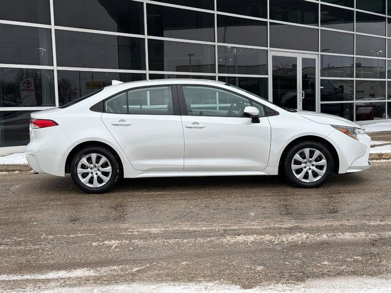 Used 2022 Toyota Corolla LE video 2