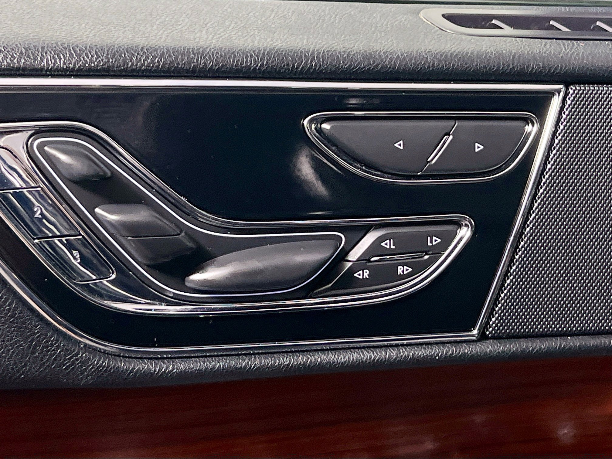 Used 2021 Lincoln Navigator Reserve image 15