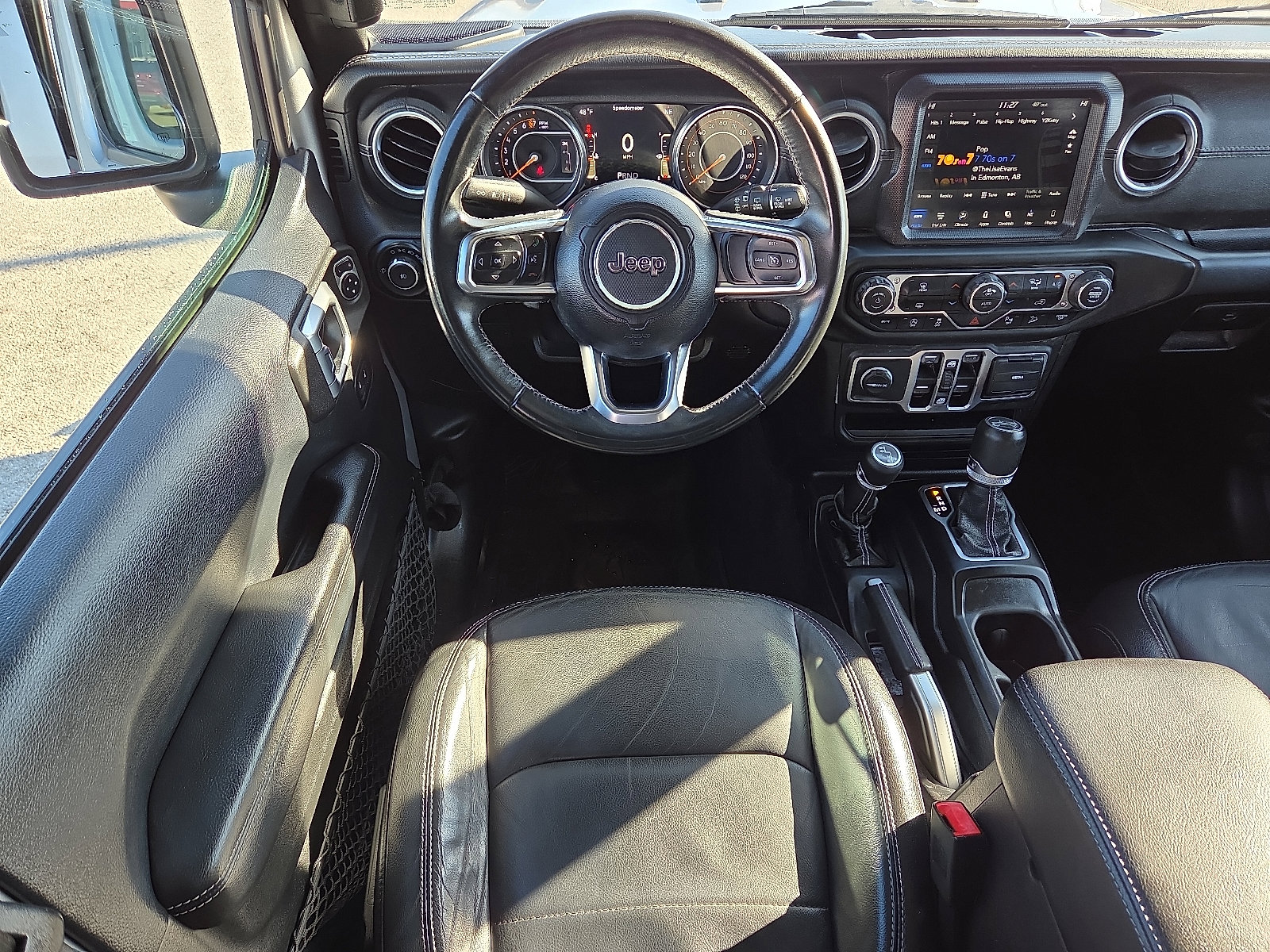 Used 2018 Jeep Wrangler Unlimited Sahara image 12