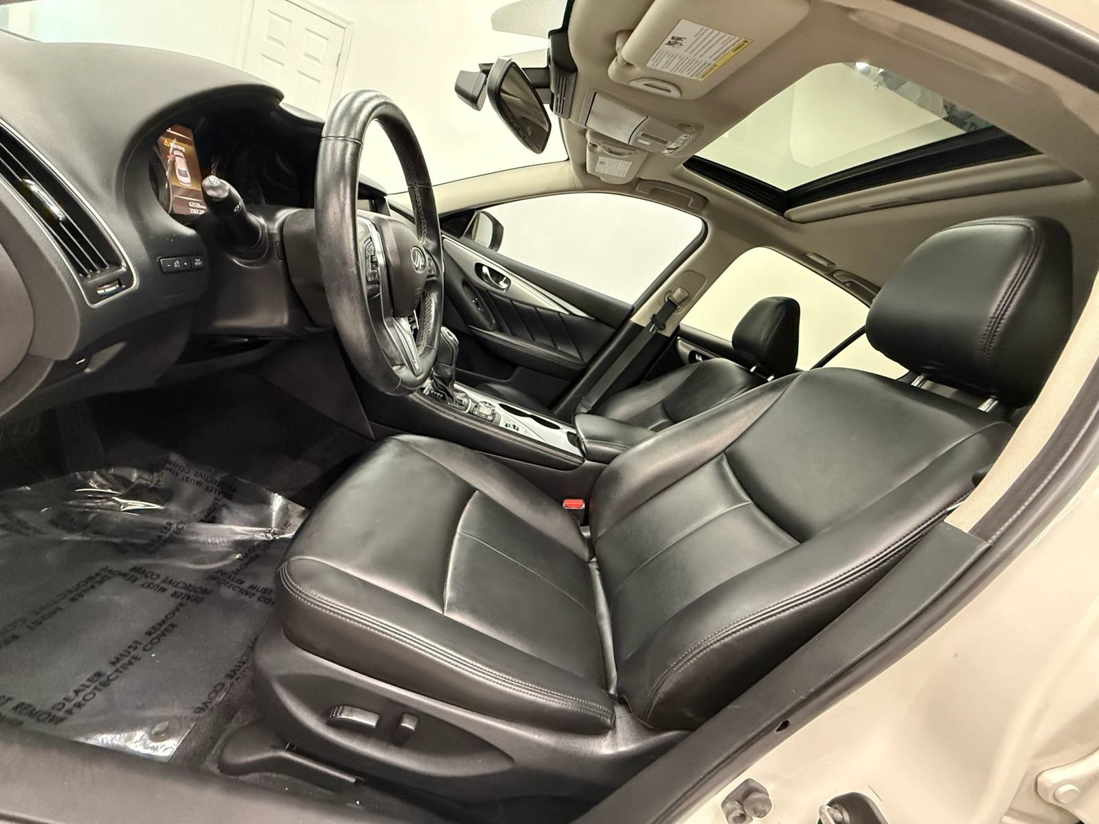 Used 2021 INFINITI Q50 Luxe w/ Cargo Package RWD image 16