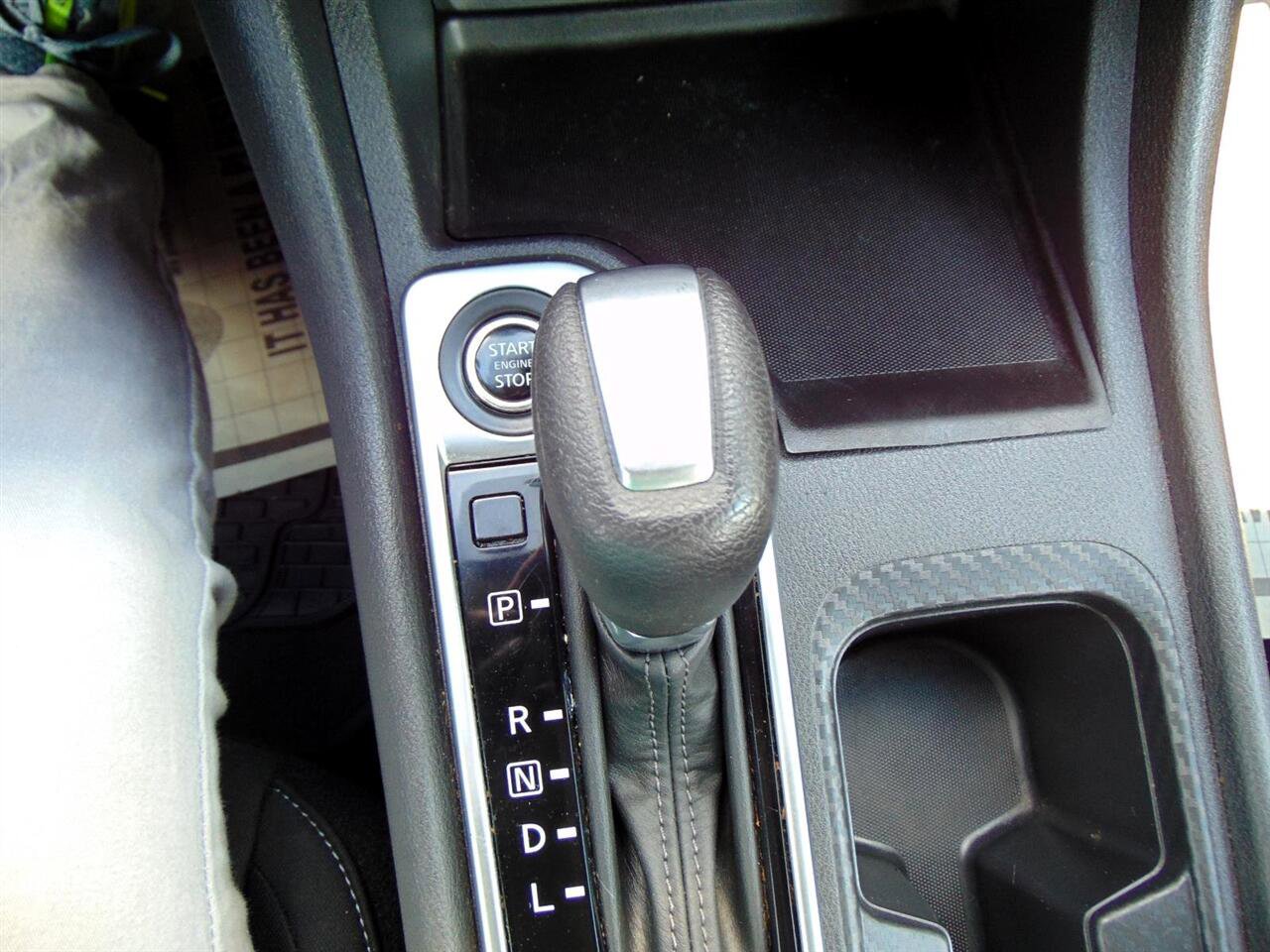 Used 2024 Nissan Sentra SV image 25