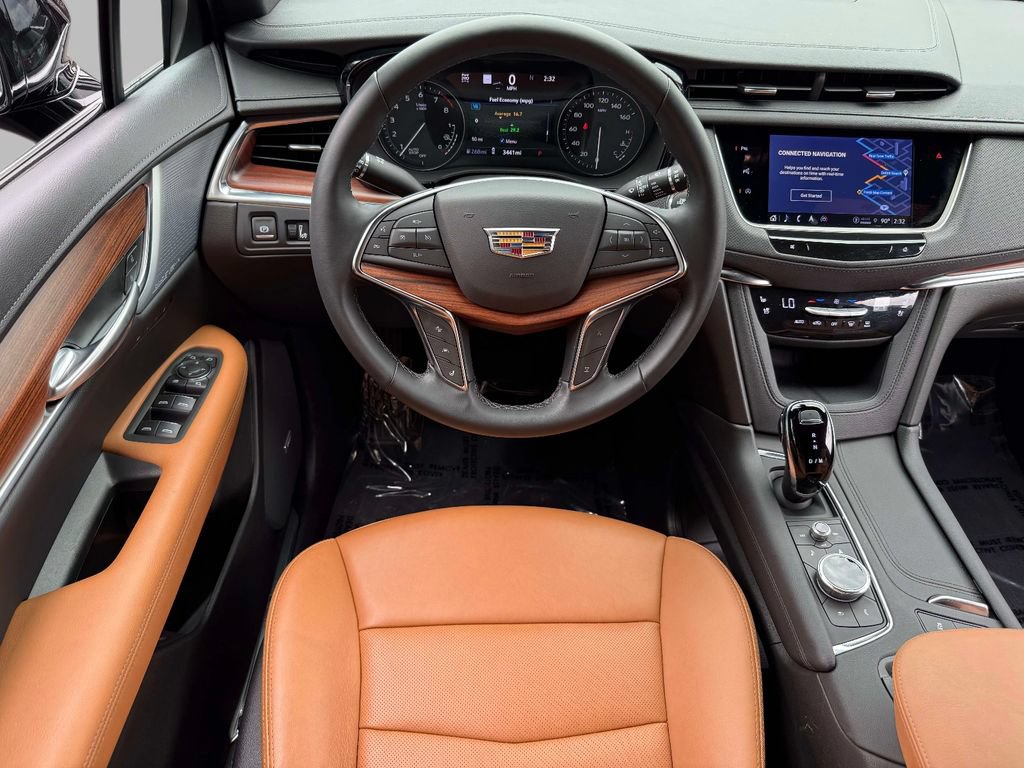 Used 2026 Cadillac XT5 Premium Luxury w/ Driver Assist Package AWD/4WD image 4