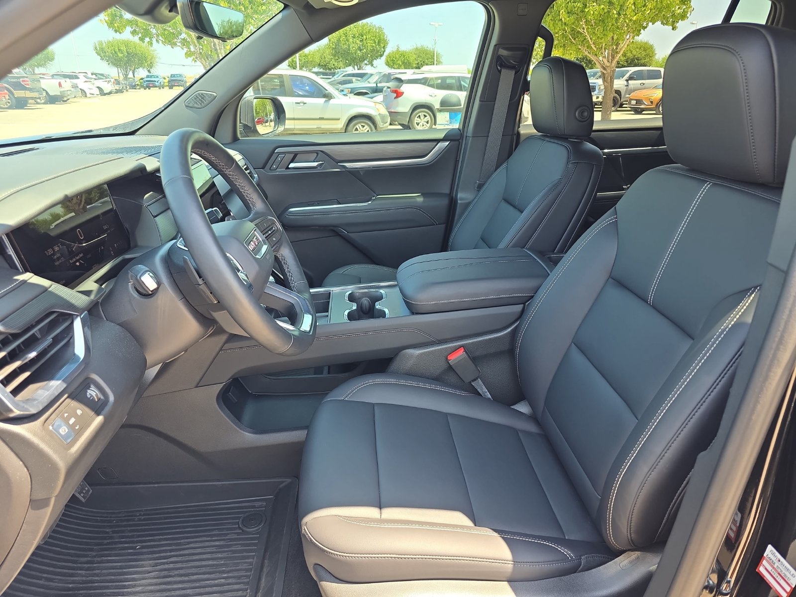 Used 2026 GMC Acadia Elevation w/ Elevation Premium Package FWD image 12