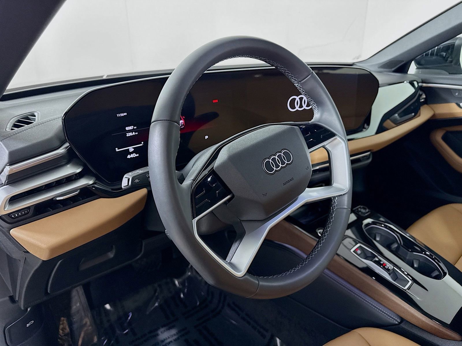 Used 2025 Audi A5 2.0T Premium w/ Convenience Package AWD/4WD image 4