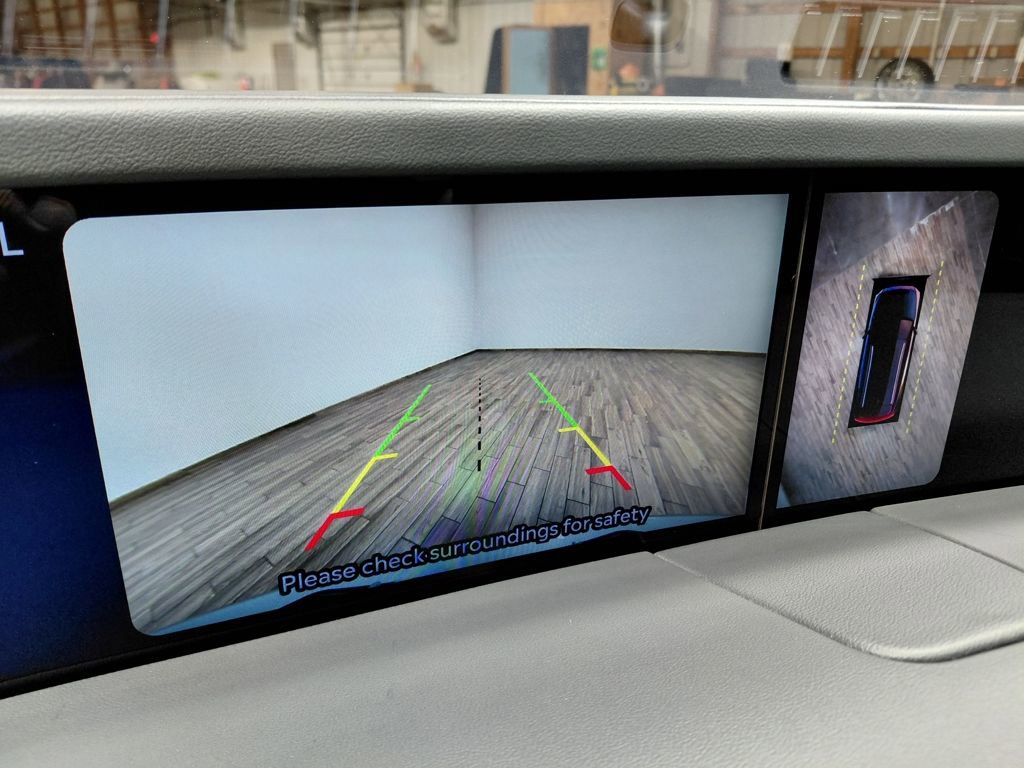 Used 2025 Lincoln Nautilus Premier image 6