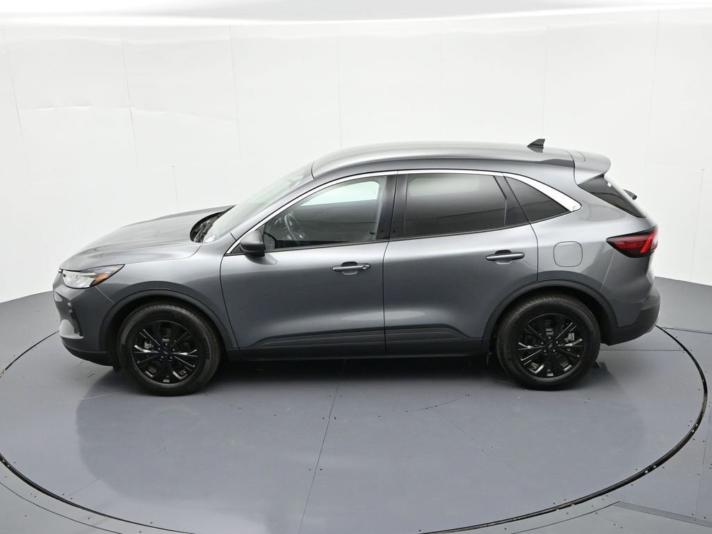 Used 2024 Ford Escape Active w/ Cold Weather Package image 23