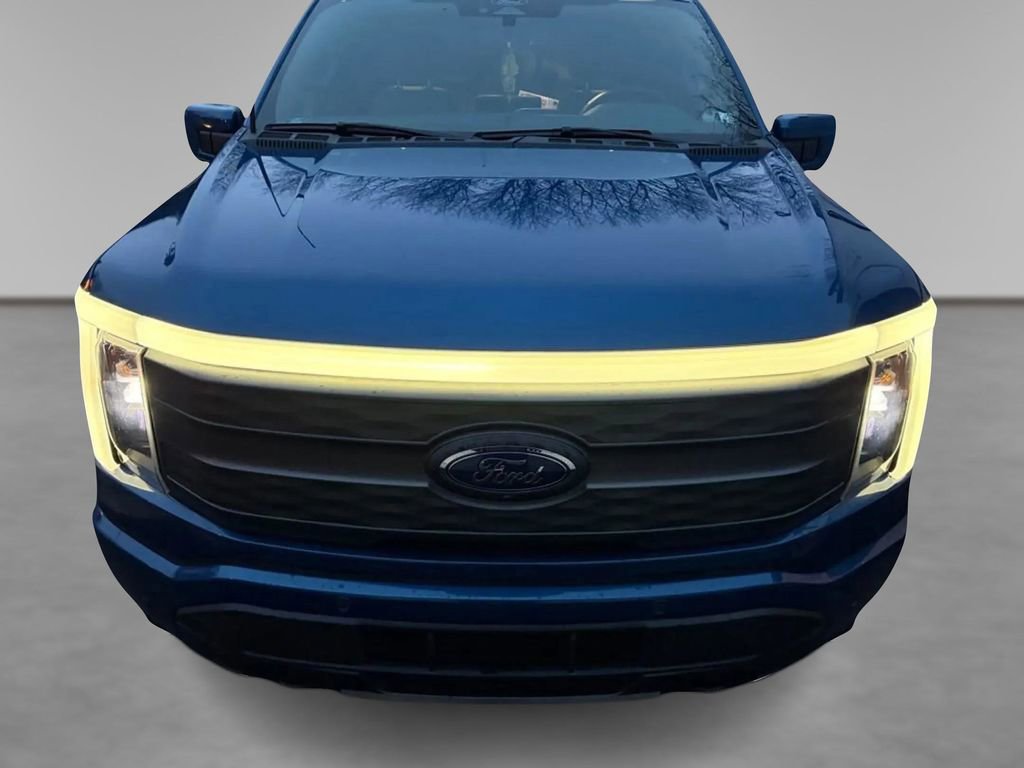 Used 2022 Ford F150 Lightning Lariat w/ Max Trailer Tow Package image 13
