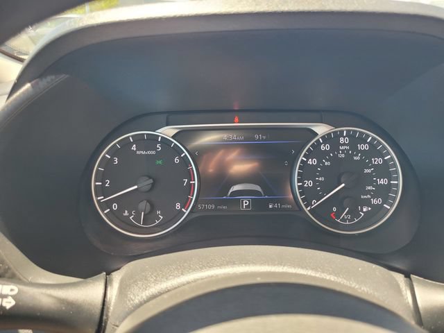 Certified 2024 Nissan Sentra SV FWD image 29
