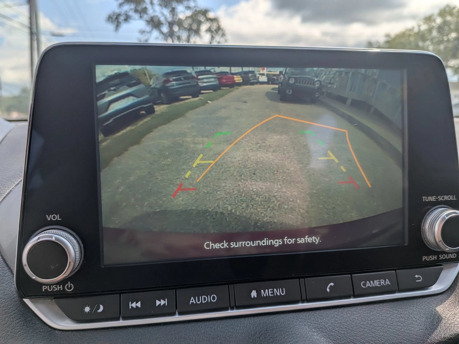 Used 2024 Nissan Sentra SV FWD image 47