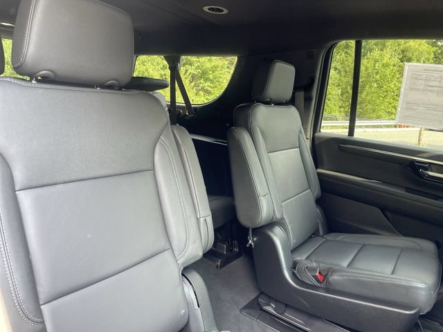 Certified 2026 Chevrolet Suburban LT w/ Comfort Package AWD/4WD image 23