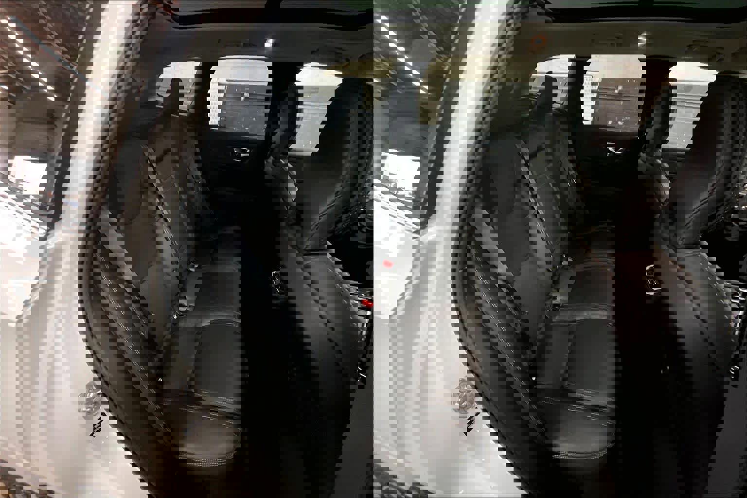 Used 2022 Volvo XC60 B5 Inscription w/ Advanced Package image 28