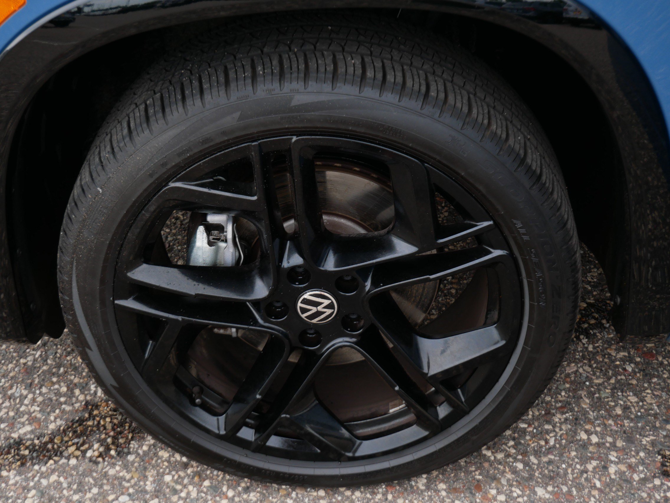 Used 2026 Volkswagen Tiguan SE R-Line AWD/4WD image 15