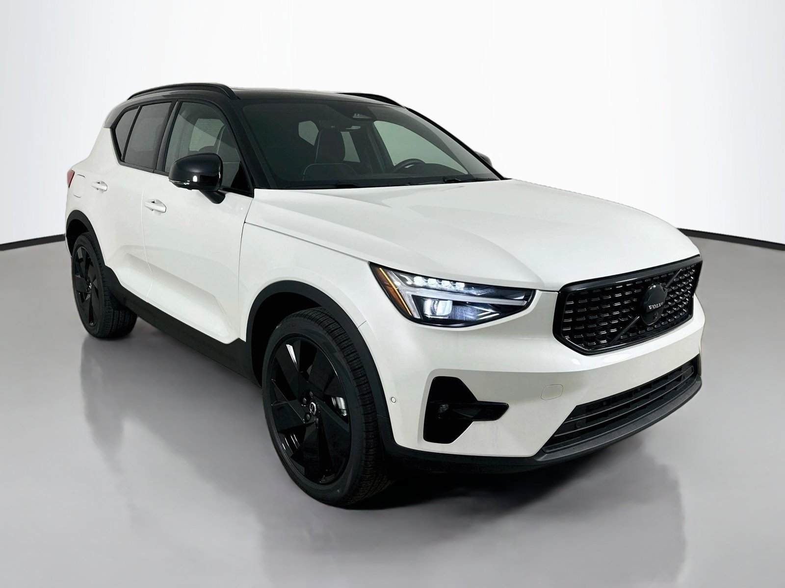 New 2026 Volvo XC40 B5 Ultra w/ Protection Package Premier AWD/4WD image 3