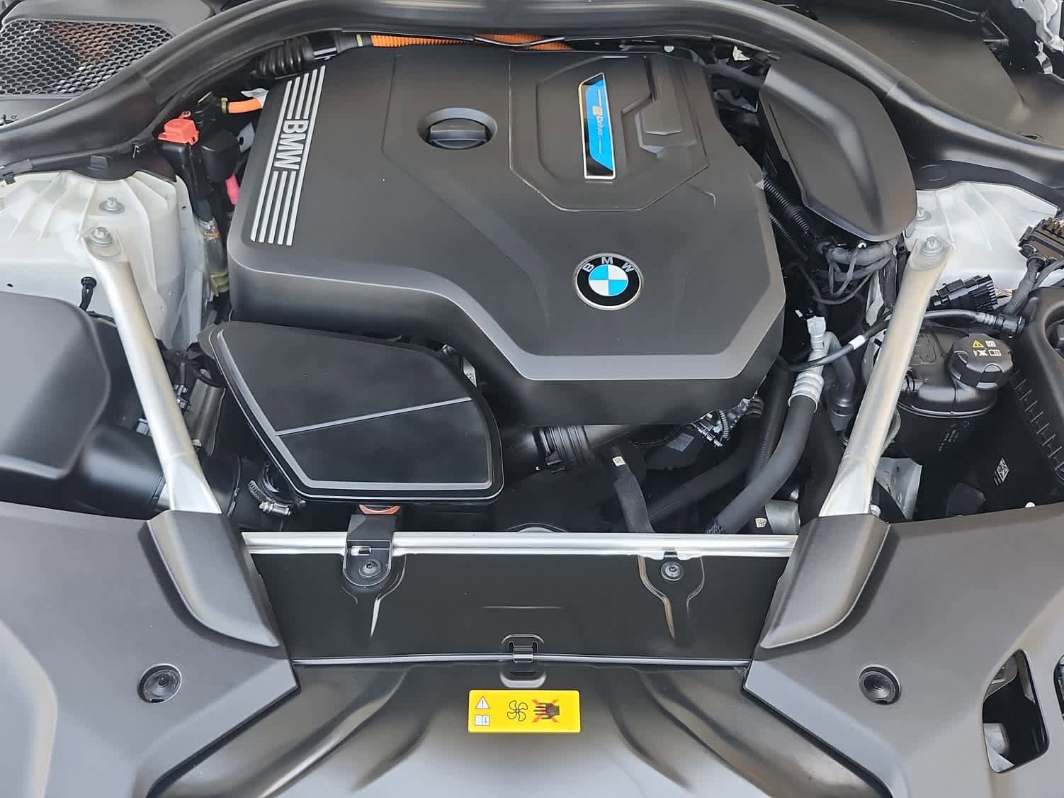 Used 2023 BMW 530e w/ Premium Package RWD image 27