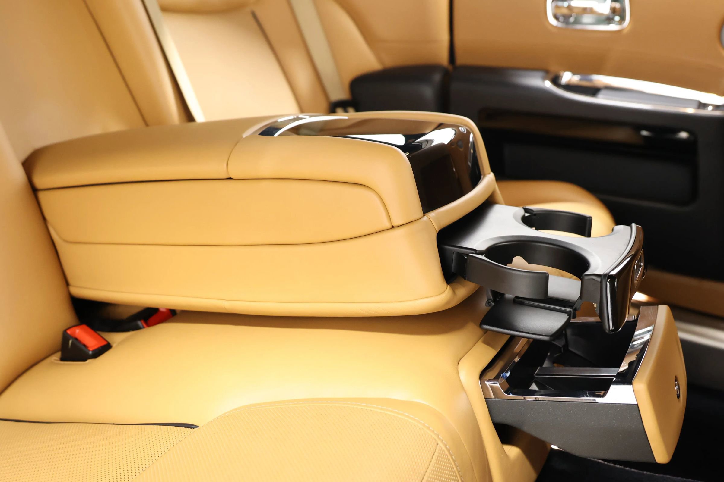 Used 2017 Rolls-Royce Ghost image 75