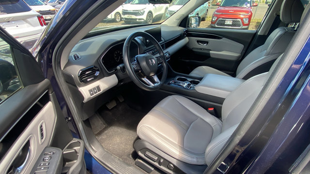 Used 2024 Honda Pilot Touring image 17