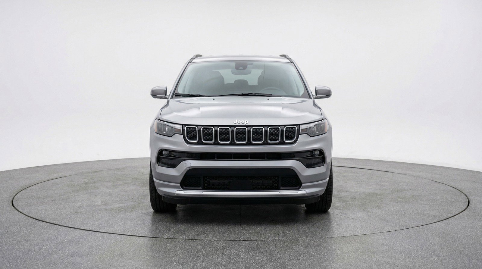 Used 2025 Jeep Compass Latitude AWD/4WD image 2