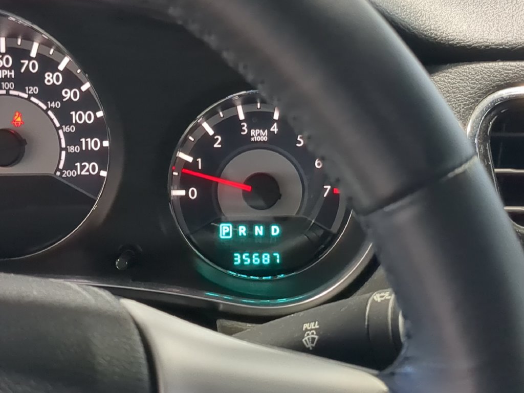 Used 2014 Chrysler 200 Limited FWD image 33