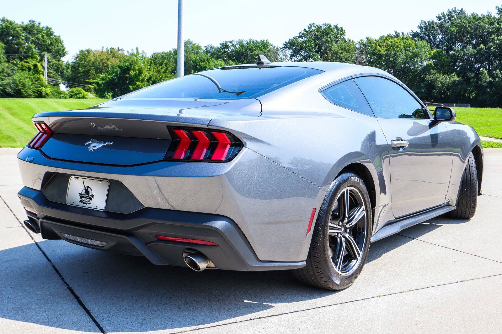 Used 2024 Ford Mustang Coupe RWD image 18