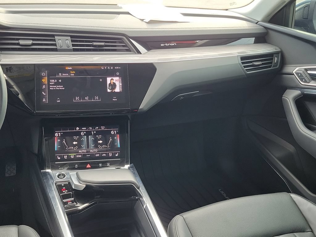 Certified 2024 Audi Q8 e-tron Premium Plus AWD/4WD image 21