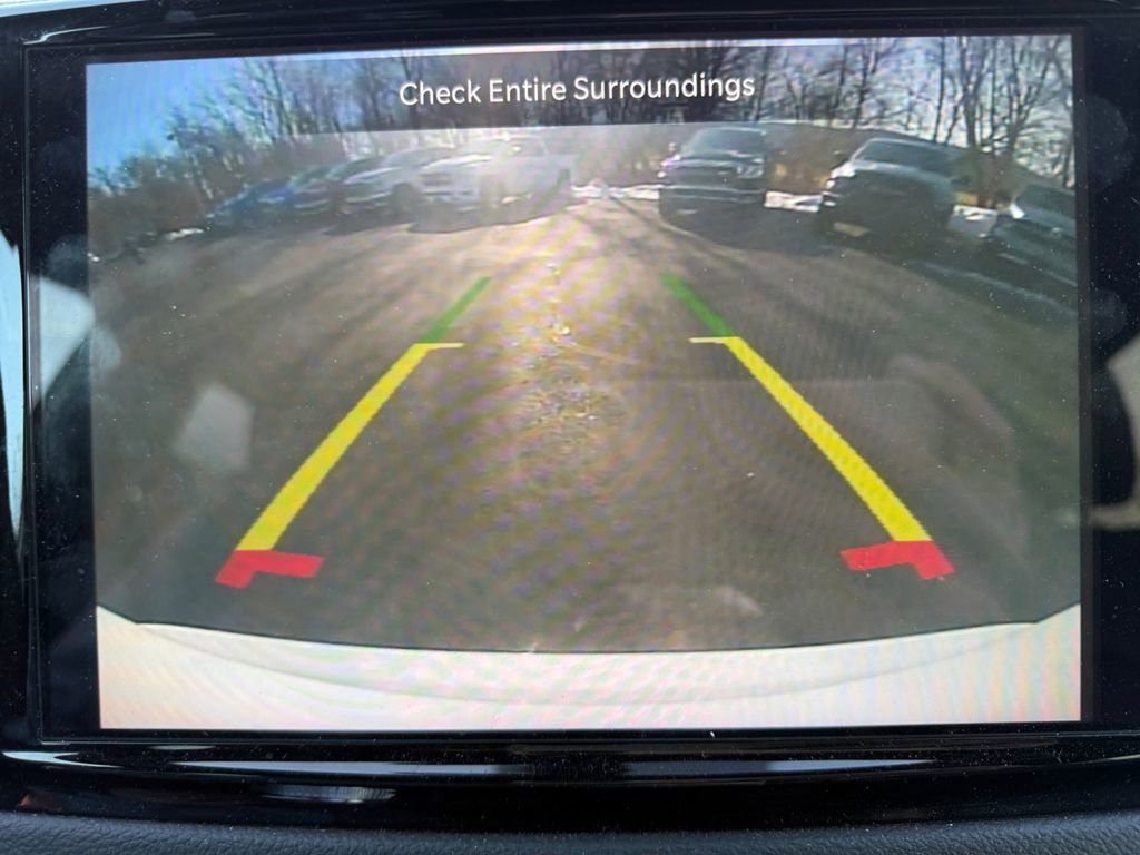 Used 2025 Chrysler Pacifica Select image 13