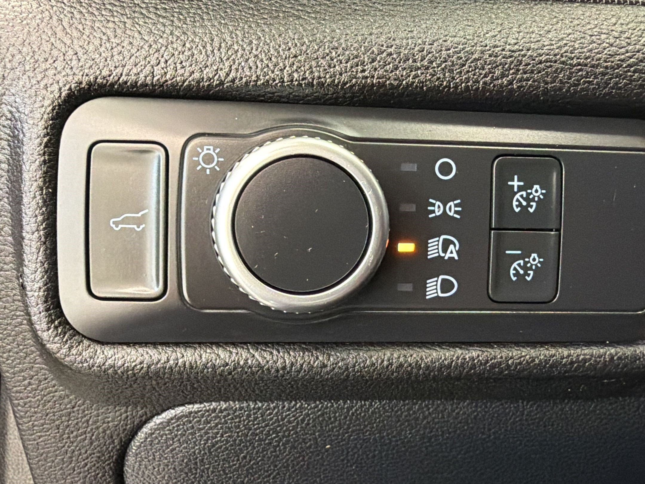 Certified 2021 Ford Explorer 2WD image 16