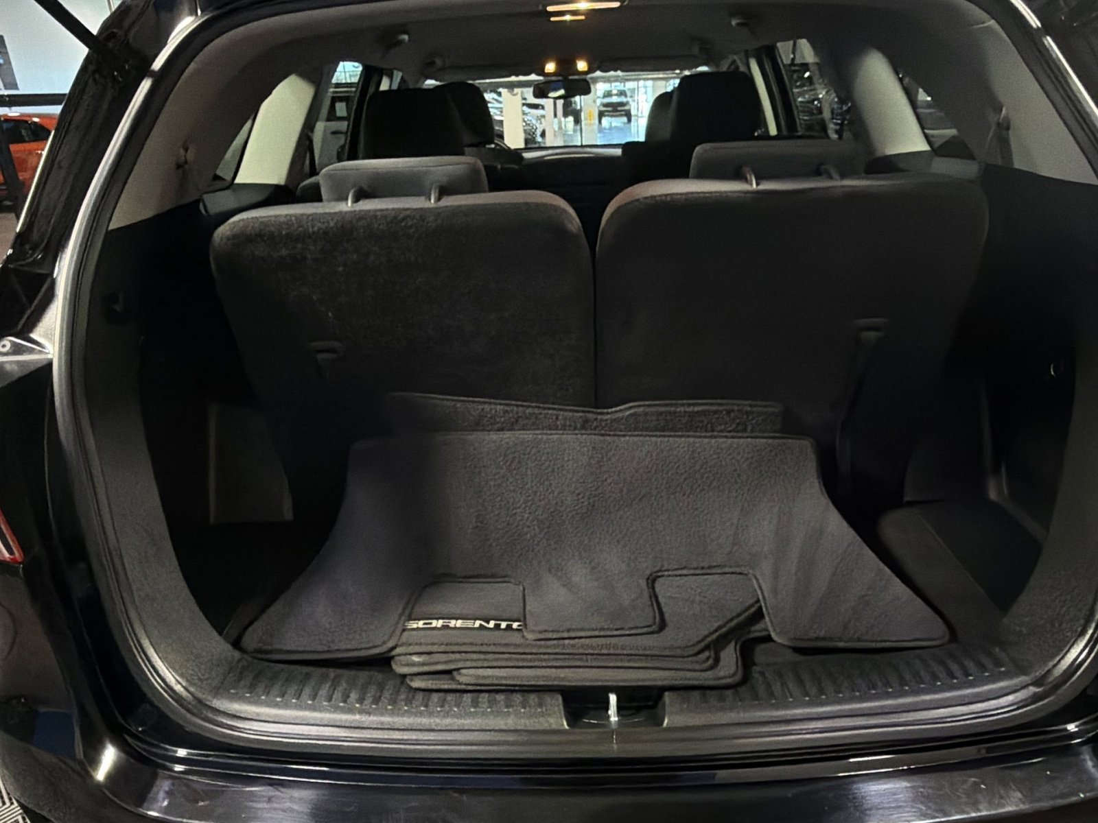 Used 2019 Kia Sorento LX w/ LX Convenience Package image 30