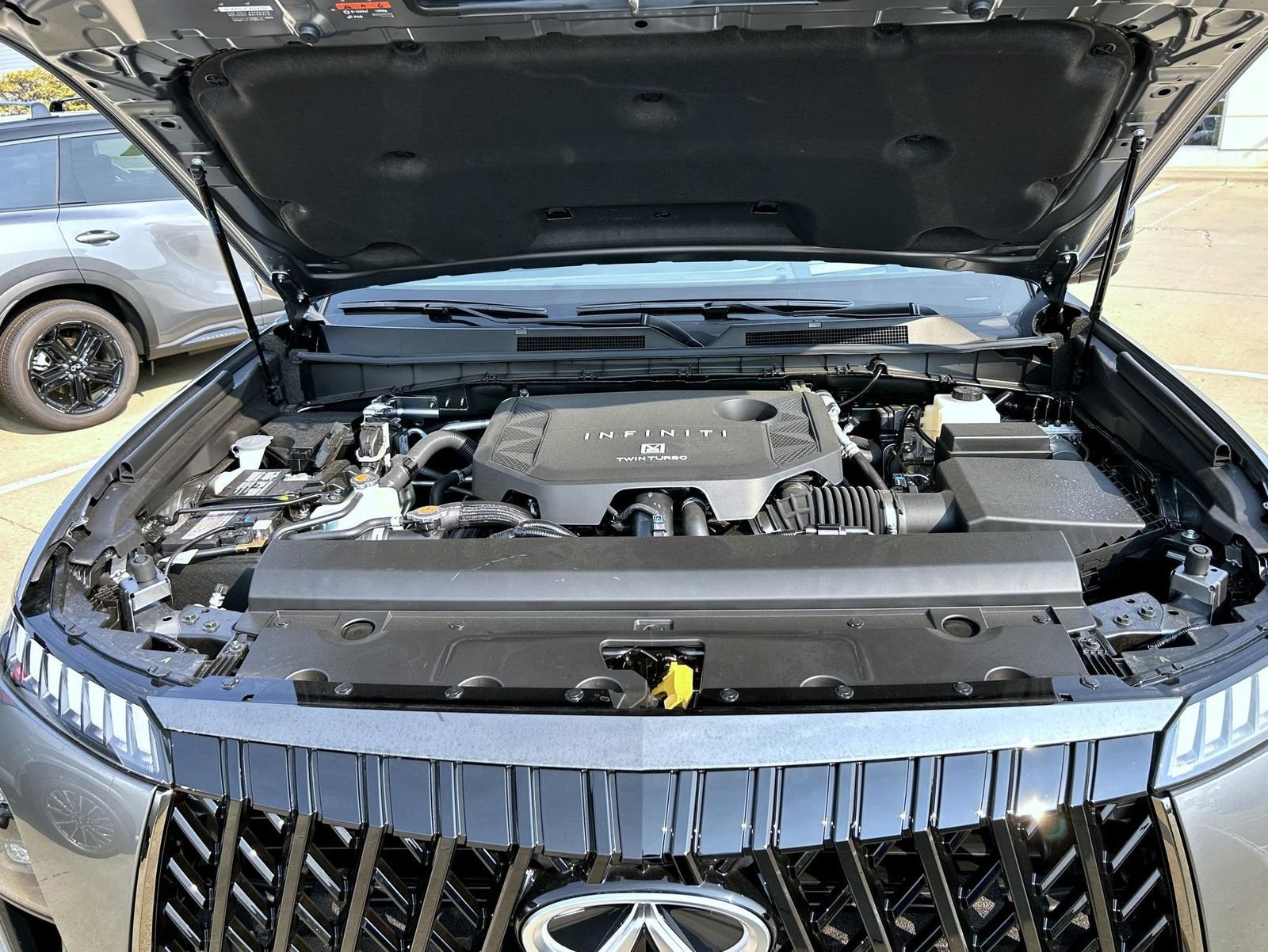 New 2027 INFINITI QX80 Sensory AWD/4WD image 26