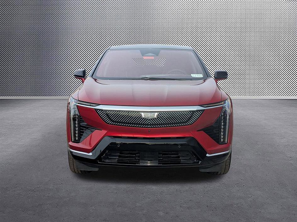New 2025 Cadillac Optiq Luxury 2 AWD/4WD image 2