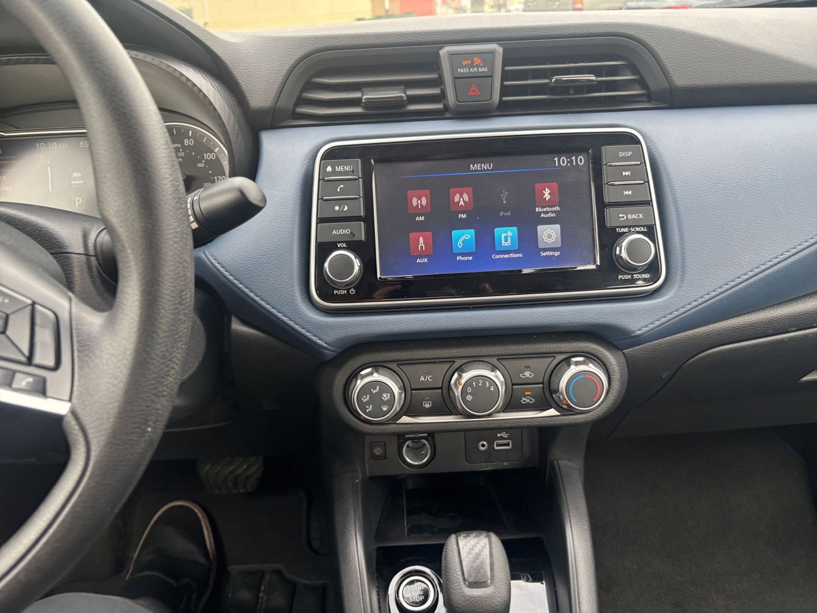 Used 2025 Nissan Versa SV image 17